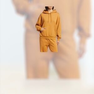 ALO YOGA
Accolade Hoodie